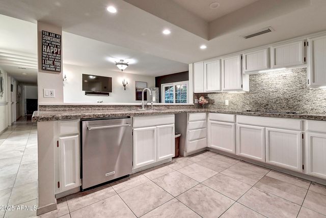 3050 E MARLETTE Avenue, Phoenix, AZ 85016