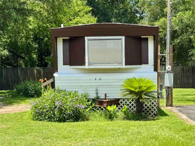 1718 W Dumble Street 14, Alvin, TX 77511