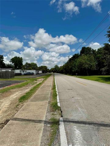 1718 W Dumble Street 14, Alvin, TX 77511