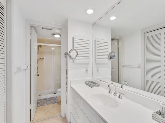 300 Harbour Drive 308E, Vero Beach, FL 32963