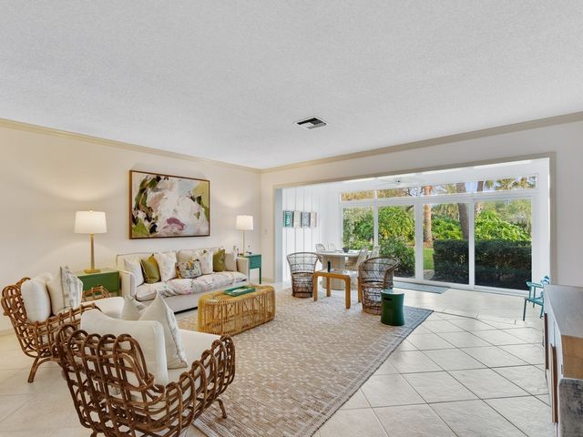 300 Harbour Drive 308E, Vero Beach, FL 32963