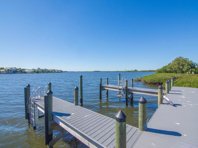 300 Harbour Drive 308E, Vero Beach, FL 32963