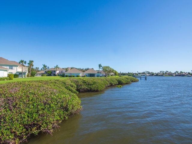 300 Harbour Drive 308E, Vero Beach, FL 32963