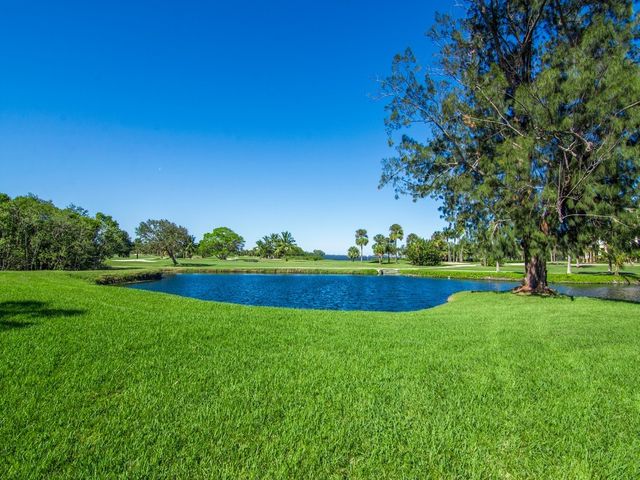 300 Harbour Drive 308E, Vero Beach, FL 32963