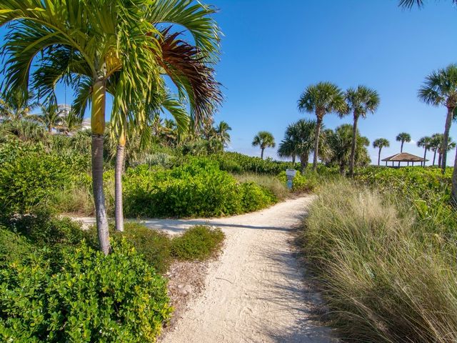300 Harbour Drive 308E, Vero Beach, FL 32963