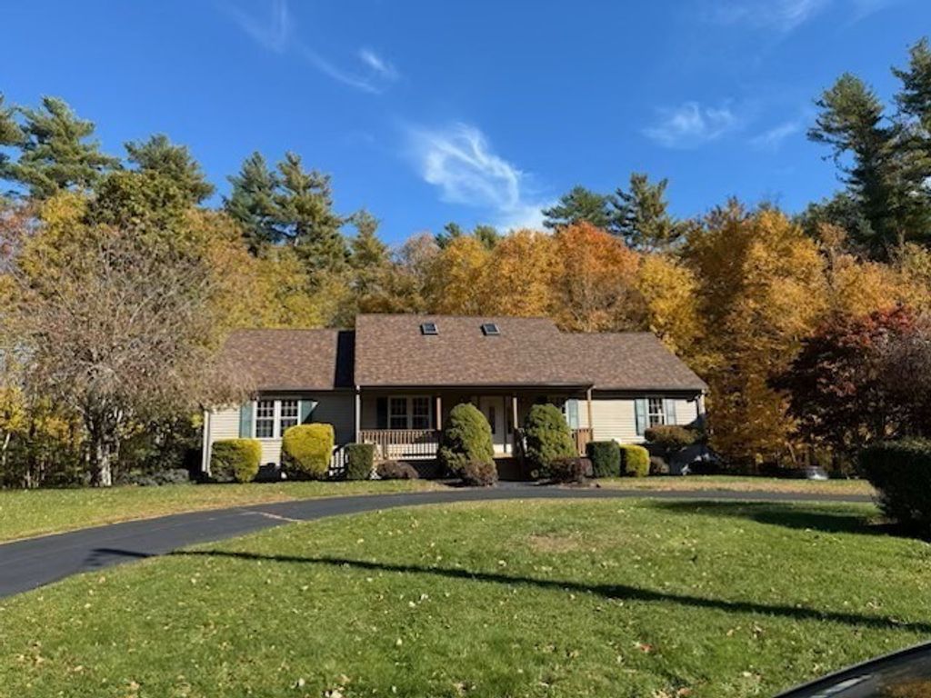 30 Wood Duck Road, Acushnet, MA 02743