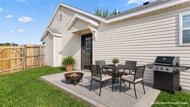 1304 S C Court, Rogers, AR 72756
