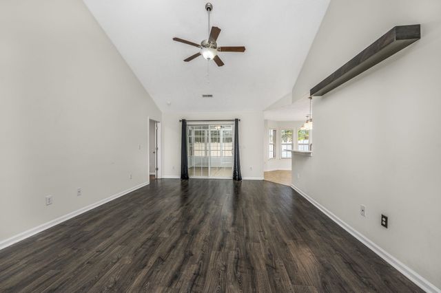 608 Bathurst Dr., Myrtle Beach, SC 29579