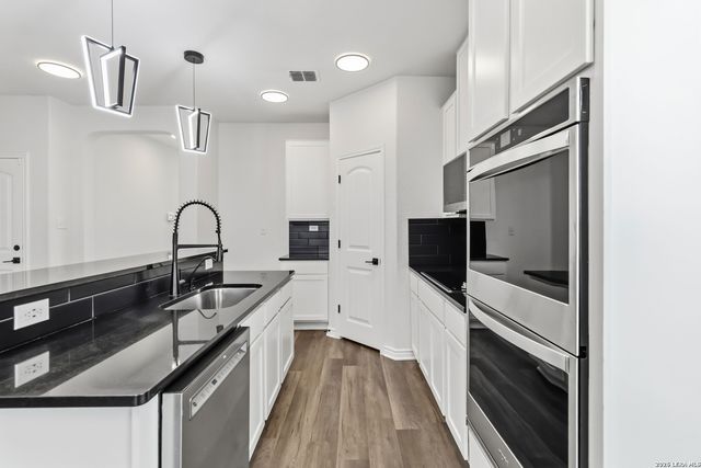 4530 Whispering Oak, New Braunfels, TX 78130