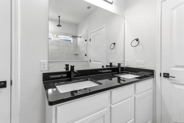 4530 Whispering Oak, New Braunfels, TX 78130
