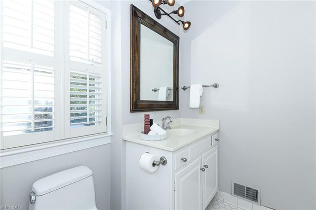 420 Fisher Park Circle, Greensboro, NC 27401