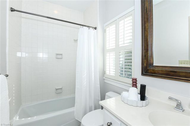 420 Fisher Park Circle, Greensboro, NC 27401