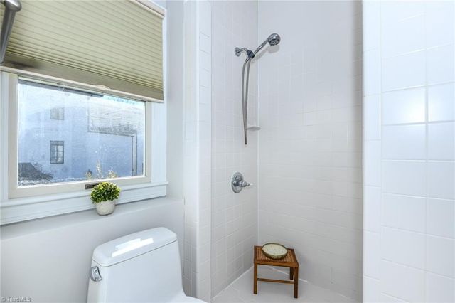 420 Fisher Park Circle, Greensboro, NC 27401