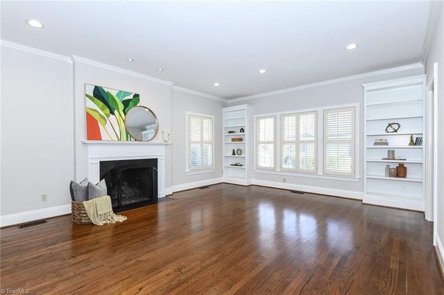 420 Fisher Park Circle, Greensboro, NC 27401