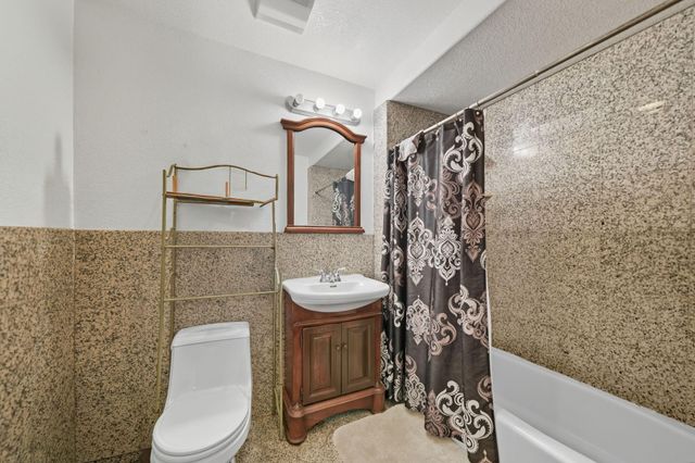 215 Washington Street, Red Bluff, CA 96080