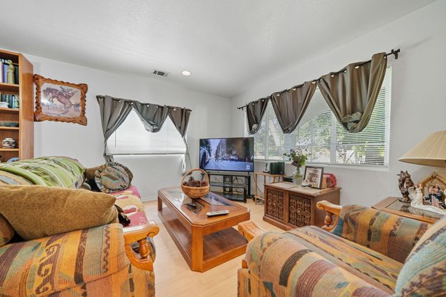 215 Washington Street, Red Bluff, CA 96080