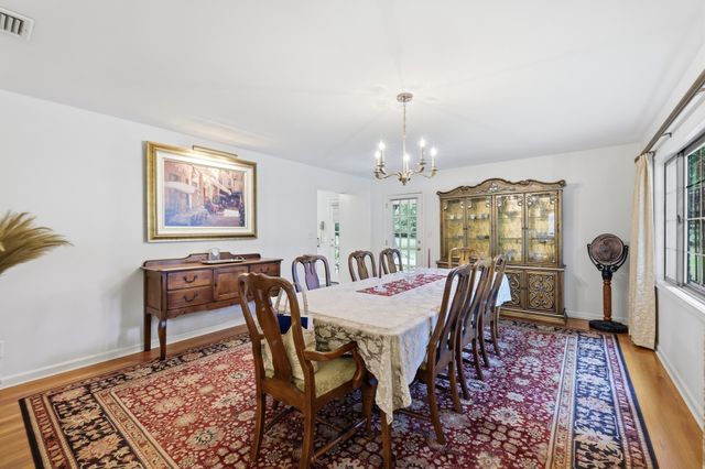 5 Rollingwood Dr, Worcester, MA 01609