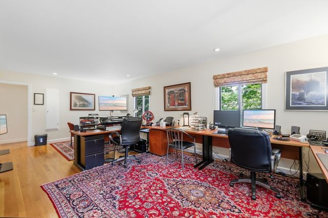 5 Rollingwood Dr, Worcester, MA 01609