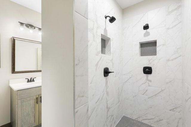 1616 Spruce Street, Farmington, MN 55024