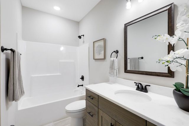 1616 Spruce Street, Farmington, MN 55024