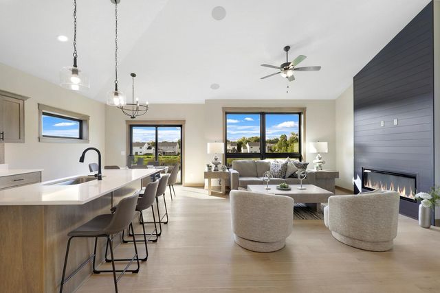 1616 Spruce Street, Farmington, MN 55024