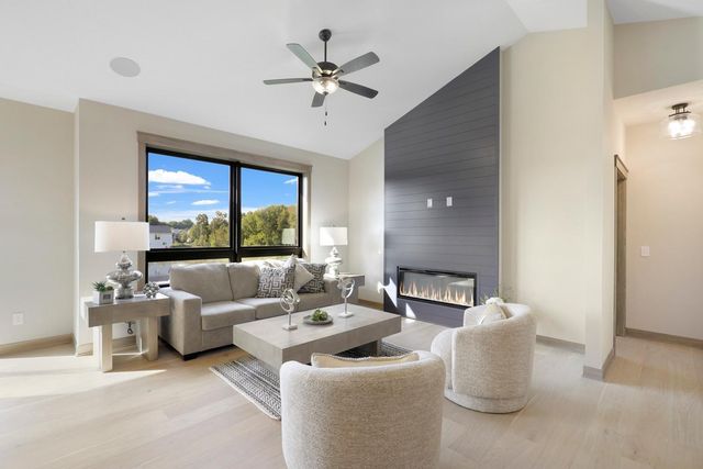 1616 Spruce Street, Farmington, MN 55024