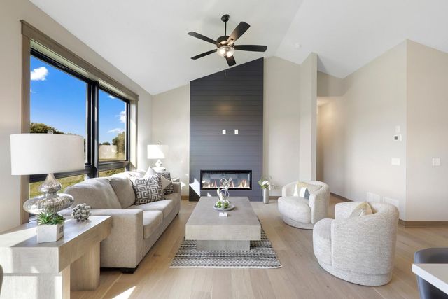 1616 Spruce Street, Farmington, MN 55024