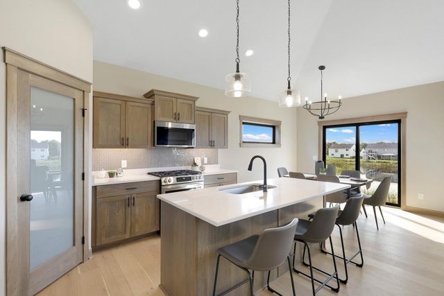 1616 Spruce Street, Farmington, MN 55024