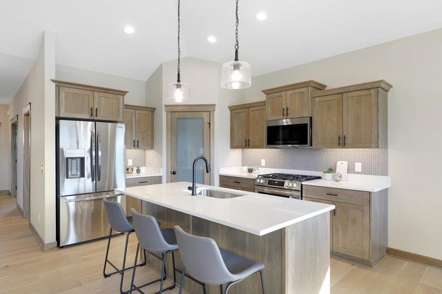 1616 Spruce Street, Farmington, MN 55024