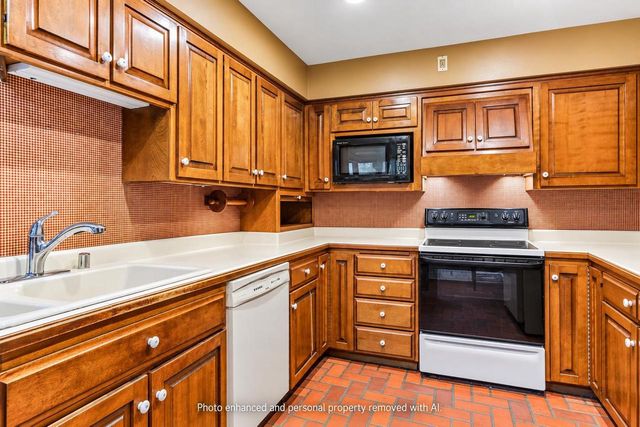 3 Montauk Place, Madison, WI 53711