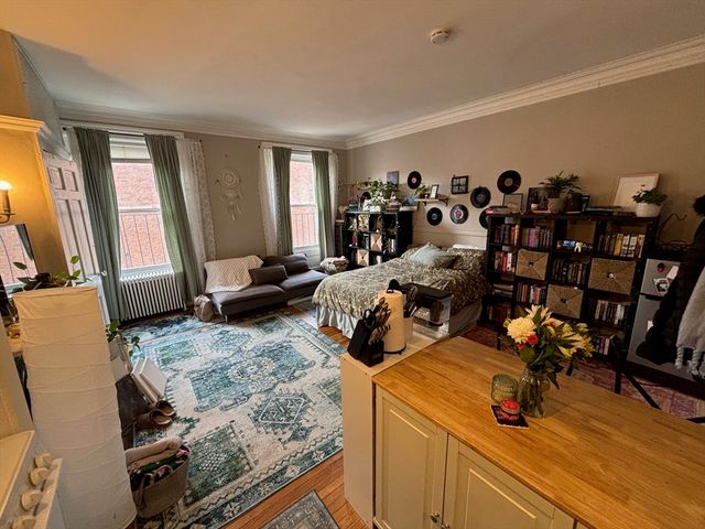 98 Charles St. 9, Boston, MA 02114