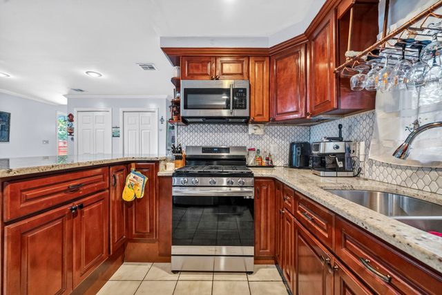 509-511 RIDGE ST, Newark, NJ 07104