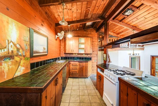 400 Red Hawk Lane, Aptos, CA 95003