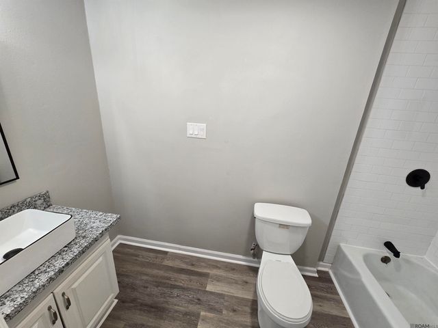 7565 Gov Blanchard Dr, Baton Rouge, LA 70811