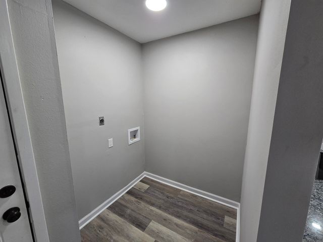 7565 Gov Blanchard Dr, Baton Rouge, LA 70811