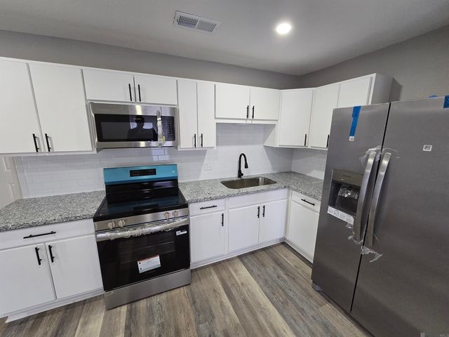 7565 Gov Blanchard Dr, Baton Rouge, LA 70811