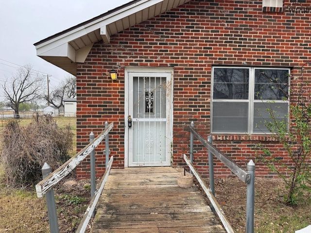 4594 BUS HWY 287, Iowa Park, TX 76367