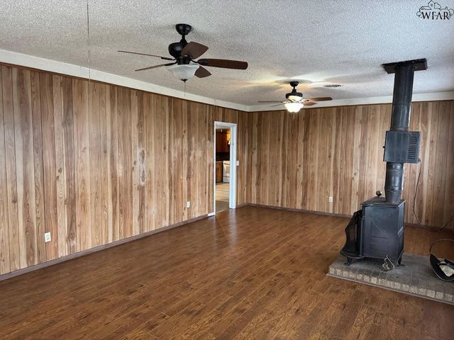 4594 BUS HWY 287, Iowa Park, TX 76367