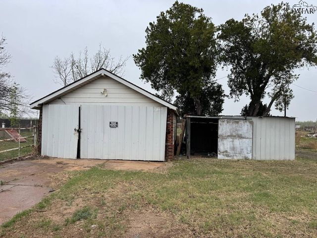 4594 BUS HWY 287, Iowa Park, TX 76367