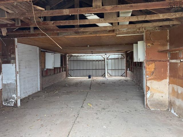 4594 BUS HWY 287, Iowa Park, TX 76367