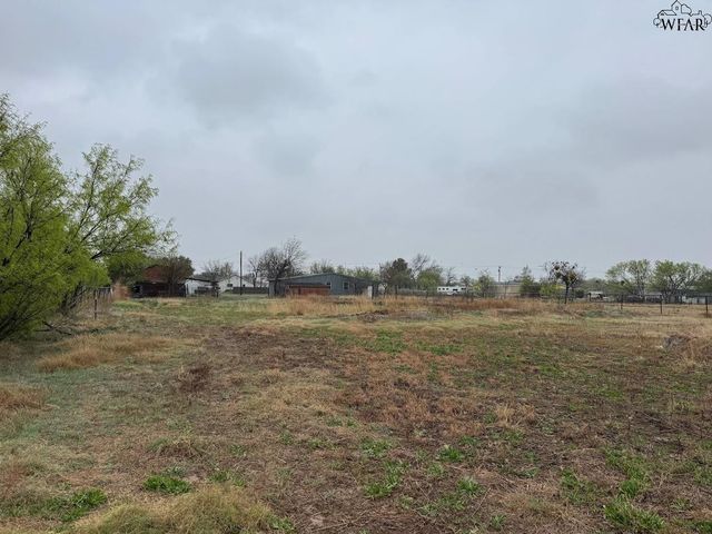 4594 BUS HWY 287, Iowa Park, TX 76367