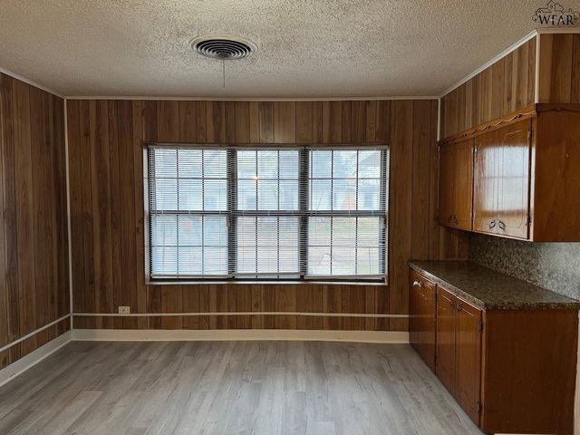 4594 BUS HWY 287, Iowa Park, TX 76367