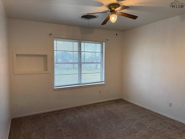 4594 BUS HWY 287, Iowa Park, TX 76367
