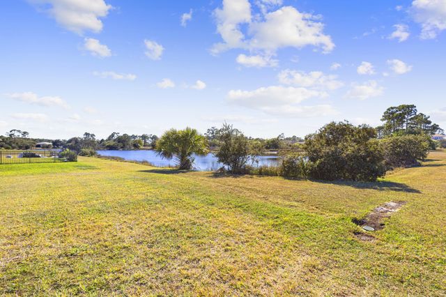 199 SE Via Sangro, Port St. Lucie, Port St Lucie, FL 34952