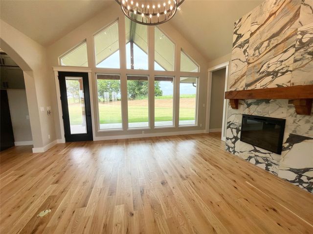 220 Dixie Estates Way, Whitesboro, TX 76273