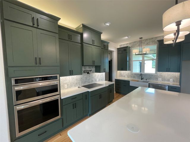 220 Dixie Estates Way, Whitesboro, TX 76273