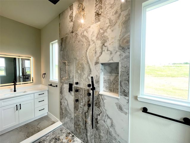 220 Dixie Estates Way, Whitesboro, TX 76273