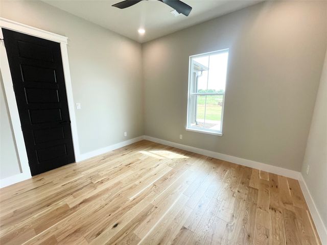 220 Dixie Estates Way, Whitesboro, TX 76273