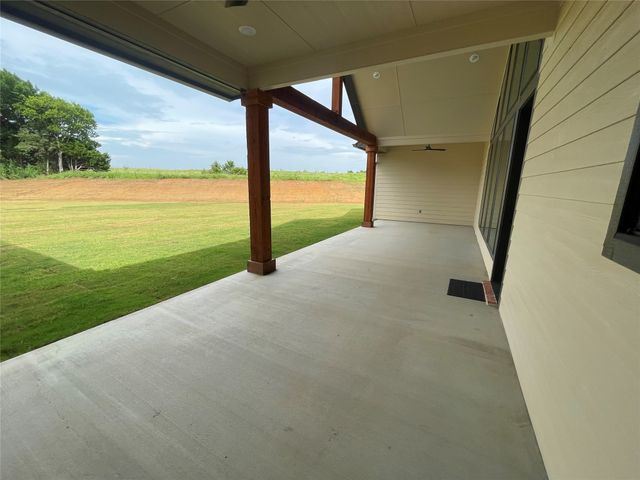 220 Dixie Estates Way, Whitesboro, TX 76273