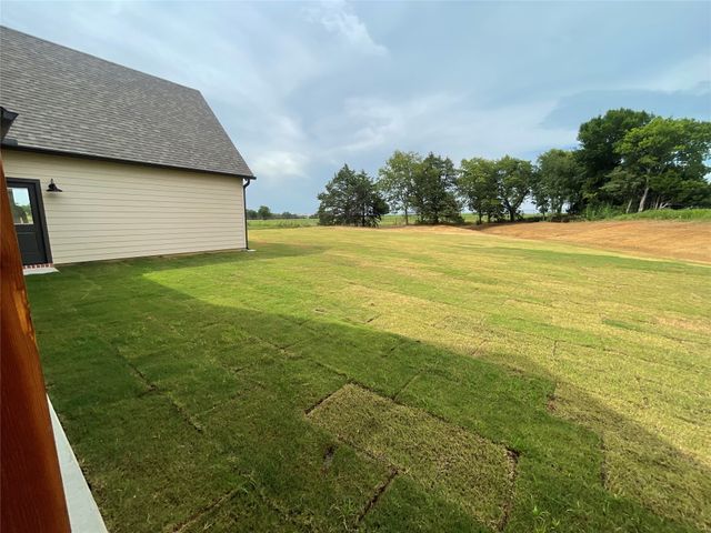 220 Dixie Estates Way, Whitesboro, TX 76273